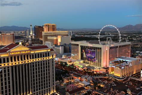Las Vegas casinos reinventing the strip to attract new generation - CBS News