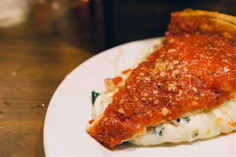 Giordano's Pizza Review: Chicago's Famous Deep Dish Pizza | That Food ...