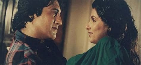Did Vinod Khanna Force Himself Over Dimple Kapadia In An Intimate Scene Leaving Her Scared