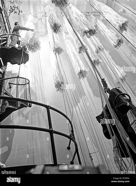 Parachuteindustry Hi Res Stock Photography And Images Alamy