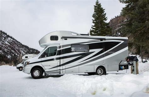 The 8 Best Small Rvs For Full Time Living 2022 Update Best Small Rv