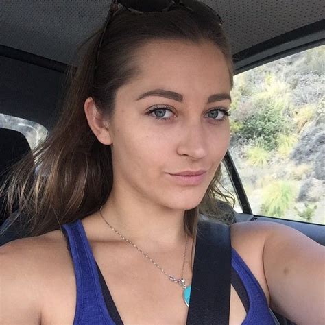 Dani Daniels Scrolller