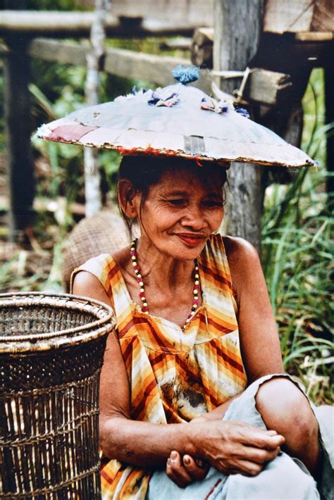 borneo dayak woman 7 pictures taken in february 1983 … flickr