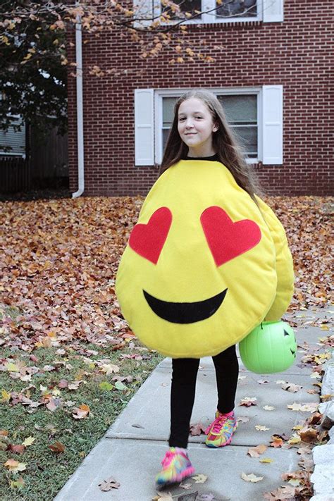 DIY Emoji Costume Diy Halloween Costumes Diy Halloween Costumes Easy Emoji Costume
