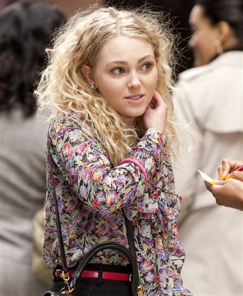 Annasophia Robb On The Set Of The Carrie Diaries Picture 5
