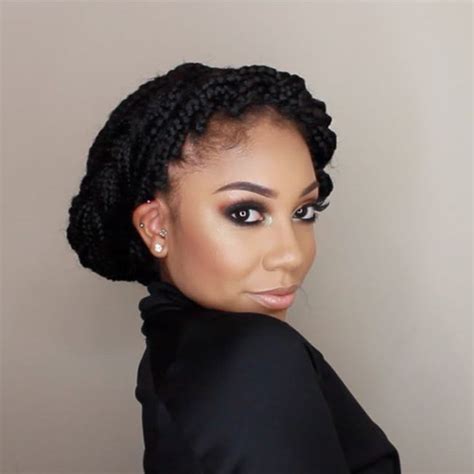 A great looking hairstyle that you are sure to love if you want to embrace your natural curls. 4 Work-Appropriate Natural Hairstyles You Actually Want to ...