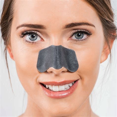Iroha Nature Detox Charcoal Nose Strips Cosmeterie