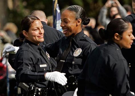 Lapd Female Officers Peace Officer Los Angeles Police Department