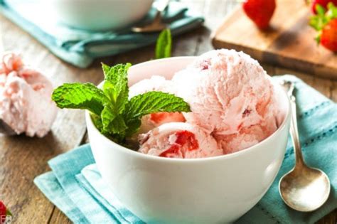 Blender Strawberry Ice Cream Paleo Low Carb Aip Gaps Recipe