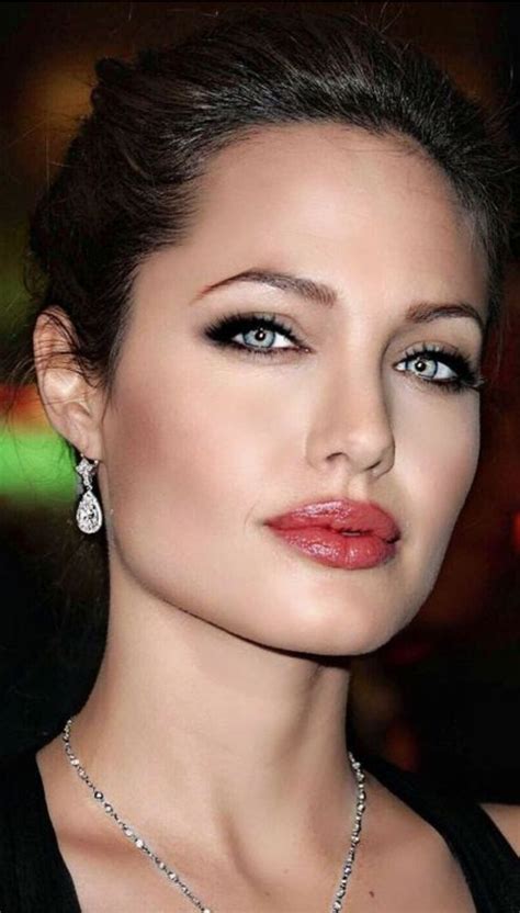 Pin De Cardenalxsiempre♨ Em Angelina Jolie Angelina Jolie Sem