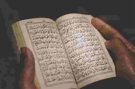 Surat At Takatsur Ayat 1 Sampai 8 Arab Latin Artinya Bahasa Indonesia