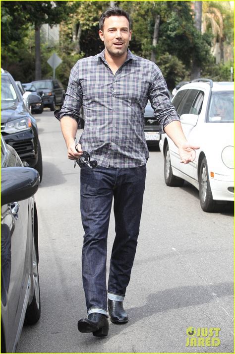 Ben Affleck Hits Parked Car Leaves Apology Note Photo 2734246 Ben