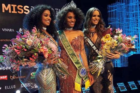 Raissa Santana Of Paran Crowned As Miss Universe Brazil