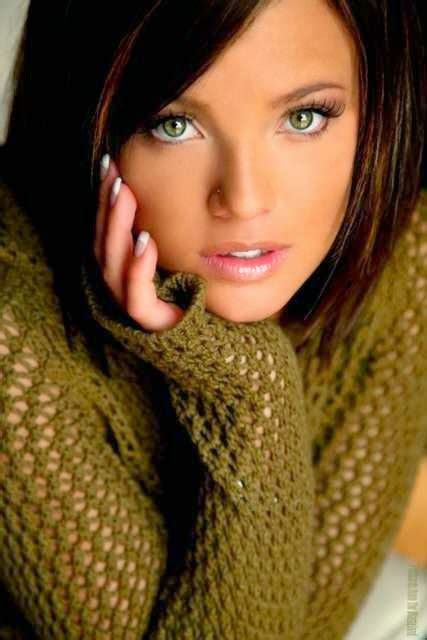 sexy pinterest babes her green eyes