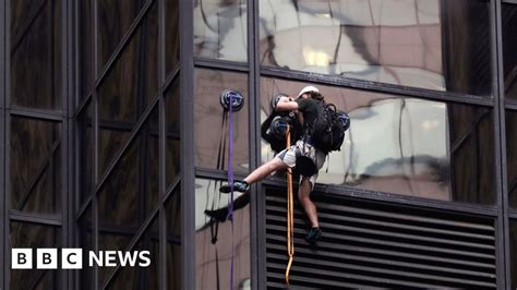 New York Police Arrest Man Trying To Climb Trump Tower Bbc News