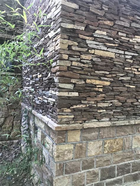 Bellstone specialises in natural stone wall cladding with many cost effective options depending on whether an architectural look or a natural stone wall look is required. Project images of natural stone wall cladding ledge stone ...