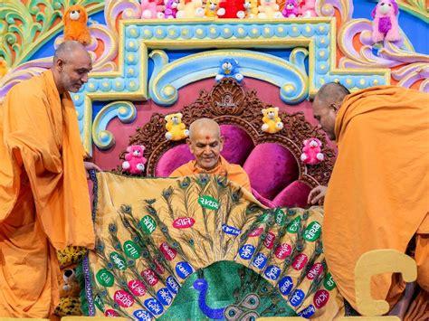 Dedicated to the 'swaroop sampradaya' initiated by akkalkot niwasi shree swami samarth, the incarnation of lord dattatreya himself. 01 July 2018 - HH Mahant Swami Maharaj's Vicharan ...