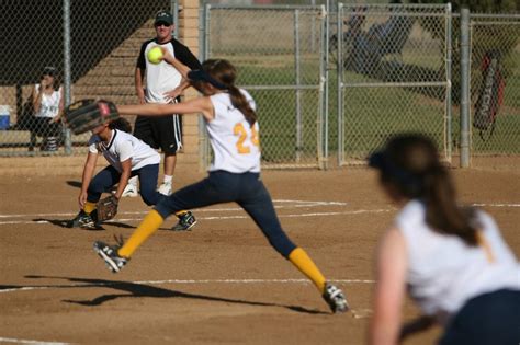 Fastpitch Softball Tips To Improve Game Confidence And Performance