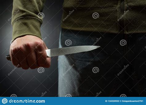 robber   big knife  sharp assassin murderer   commit murder robbery theft