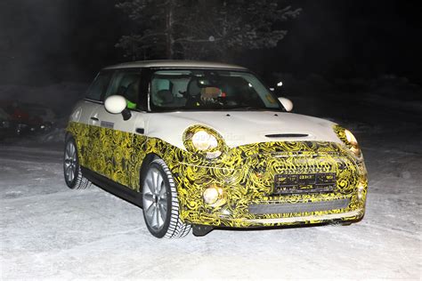 2019 MINI Cooper E Electric Vehicle Spied Testing At -30 Degrees 