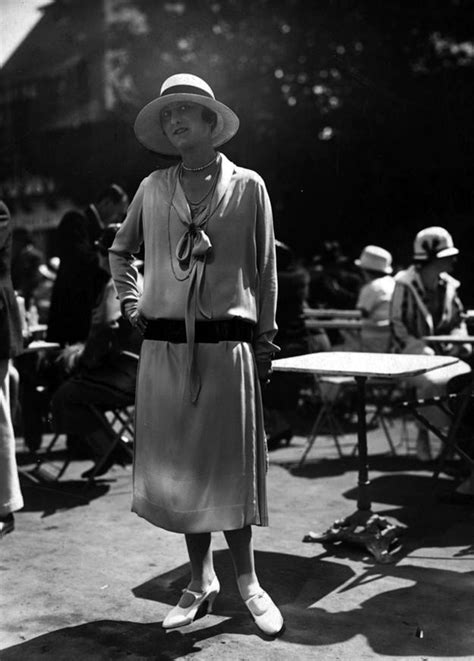 50 fabulous pictures of women s street style from the 1920s vintage