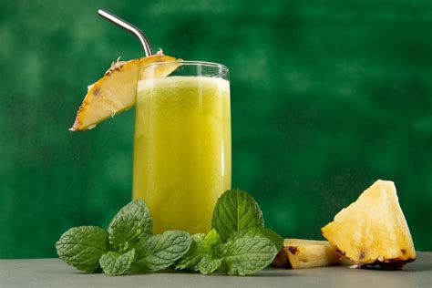 Suco De Abacaxi Com Hortelã E Gengibre Ideal Para Seu Lanche Da Tarde