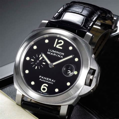 The Review About The Panerai Luminor Base Replica Watch Online
