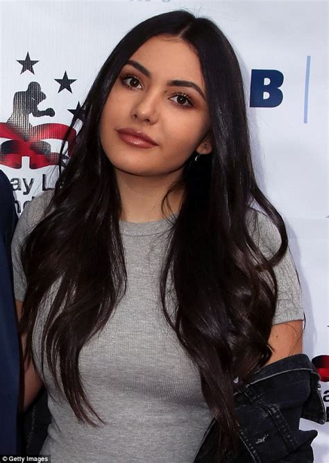 30.12.2020 · oscar de la hoya turned professional a couple of months after winning the gold medal at the 1992 barcelona olympics. Oscar De La Hoya takes daughter to charity event | Daily ...