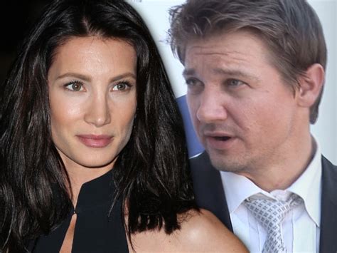 Jeremy Renners Ex Wife Says He Put Gun In Mouth And Threatened To Kill Her
