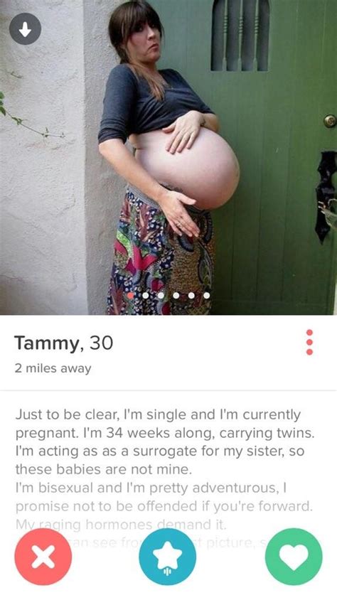 This Tinder Chick Who S A Surrogate With A Giant Pregnant Belly Seems To Have A Positive