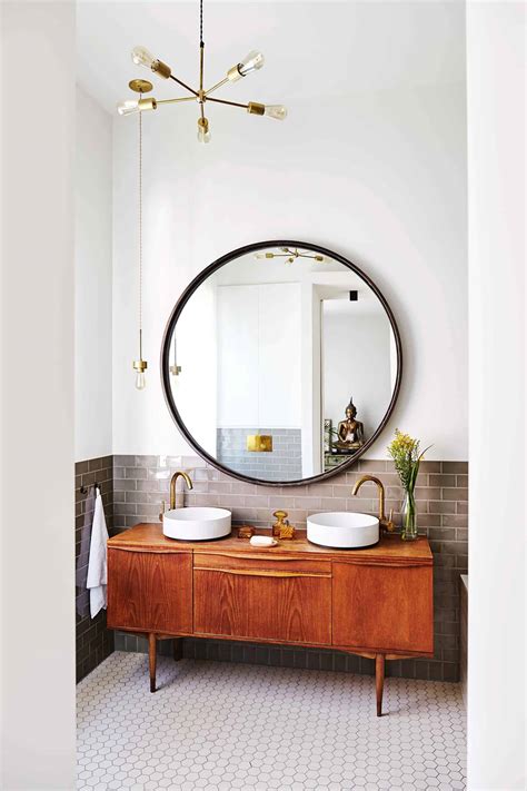 If you want your bathroom to have a vertical look (especially if you have tall ceilings and. 17 Fresh & Inspiring Bathroom Mirror Ideas to Shake Up ...