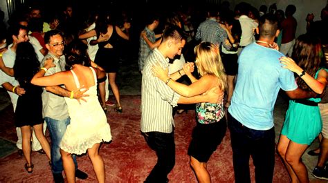 Bailando Salsa 30184 Softblog