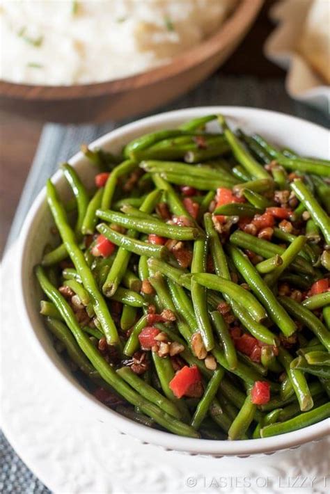 Looking for exciting side dishes to add to your holiday menu? Christmas Green Beans with Toasted Pecans {Christmas ...