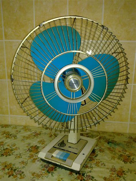 baik kipas angin kdk amat sangat baik saya sebelumnya sudah mengunakan kipas angin ini sejak 10 tahun terakhir.dan kalaupun saya akan. sewa canopy Terengganu: 0123643390: Kipas dinding/berdiri ...