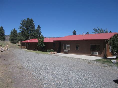 Montana's Wolf Creek Lodge Has Terrace and Internet Access - UPDATED