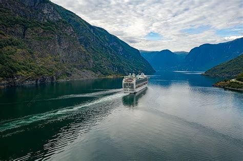 Cruise Ship Sognefjord Flam Sognefjorden Photo Background And Picture