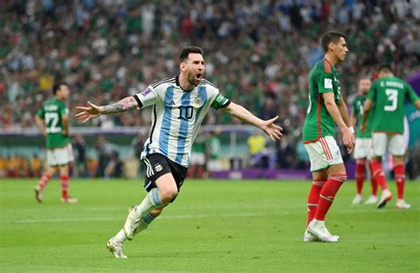 Canelo Slams Messi Over Mexico Team World Cup Jersey