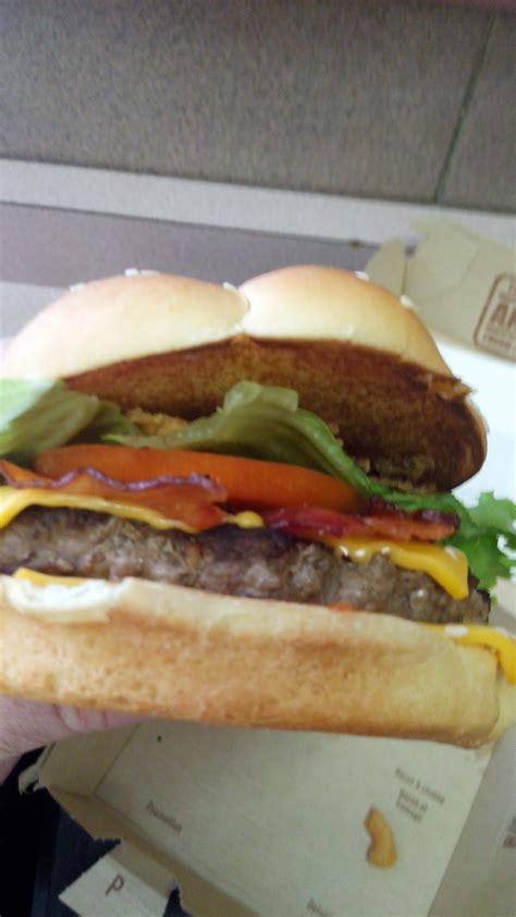 The new burger features grilled chorizo, more than a third of a pound of angus beef, egmont cheese, mayonnaise, mustard and smoky bbq sauce. Dumb Shit I Think About: REVIEW: Smokey BBQ Bacon Angus ...