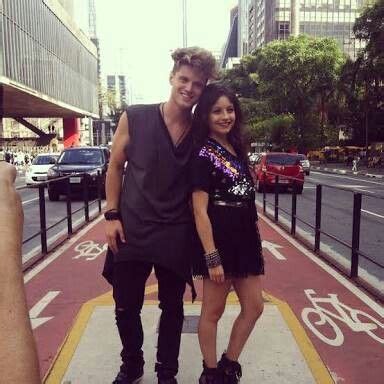 Oi pessoal ,, essa fotos que eu vim postar aqui hj são as promoshoots de sou luna , espero que gostem. Lionel Ferro & Karol Sevilla | Fotos de soy luna, Fotos ...