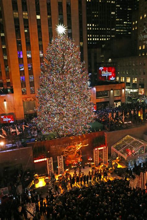 All you need to know about the 87th rockefeller center christmas tree lighting in new york city 2019. 'Tis the season: Rockefeller Center Christmas tree lights ...