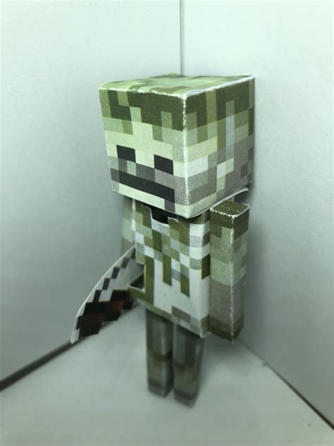 Pixel Papercraft Mossy Skeleton Minecraft Dungeons