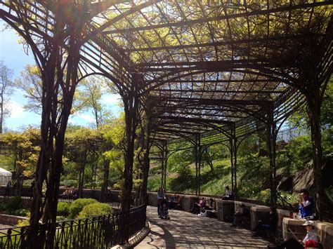 To save your time, just drop your details and we'll get our finest agents to you find the freshest deals! Don't MIS It: Central Park Conservatory Garden!