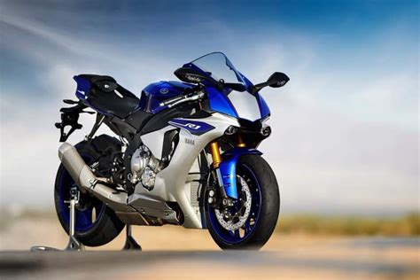 New Model Yamaha Yzf R1 R1m India Launch Price Details
