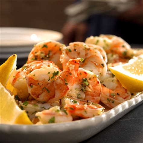 Marinated shrimp with cauliflower and campari. Garlic Recipes - Cooking with Garlic