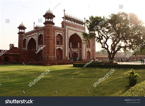 Monuments Inside Taj Mahal Complex Agra Stock Photo 2005377788