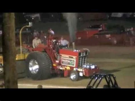 Case IH Pulling Tractors YouTube