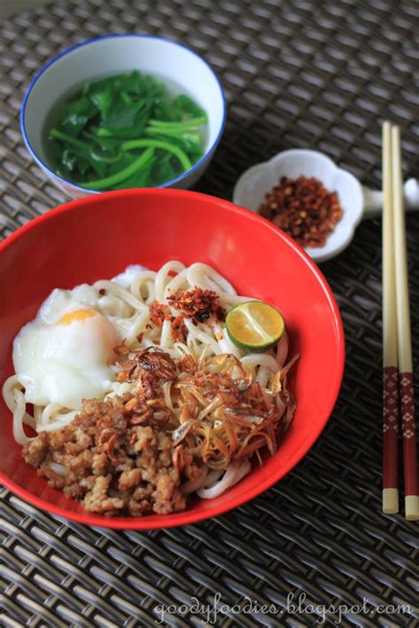Natalie yuki elizabeth lee doesn't recommend chilli pan mee ss15. GoodyFoodies: Recipe: Dry Chilli Pan Mee Noodles 辣椒板麺