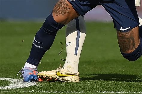 C Paris Sg Neymar Rechute Encore Saison Compromise