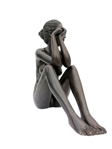 Bronzen sculptuur van een zittende naakte vrouw Etsy België