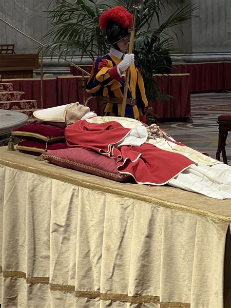 Where Will Pope Emeritus Benedict Xvi Be Buried Papal Artifacts